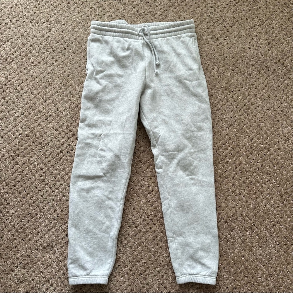 TNA Aritzia CozyAF Sweatpants sz m